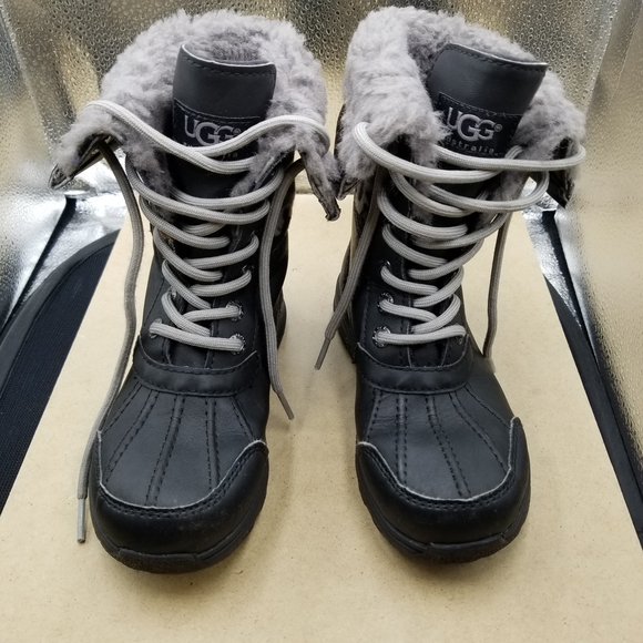 UGG Women's Black Winter Boots - Picture 3 of 8